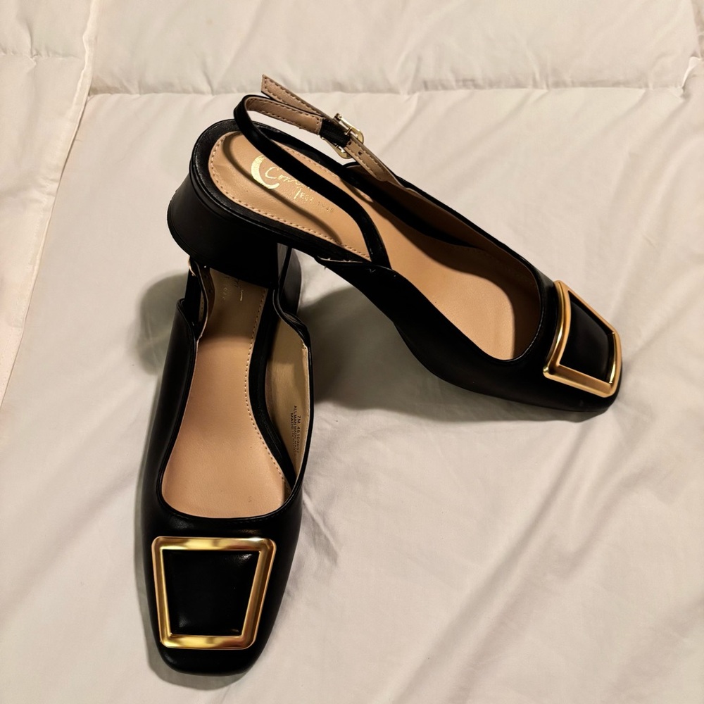 Chic Black and Gold Women's Slingback Heels
